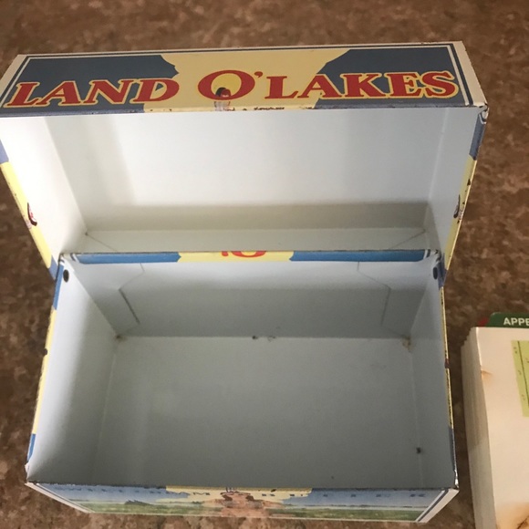 Vintage Land O’ Lakes Butter Tin Recipe Card Box - Picture 5 of 8